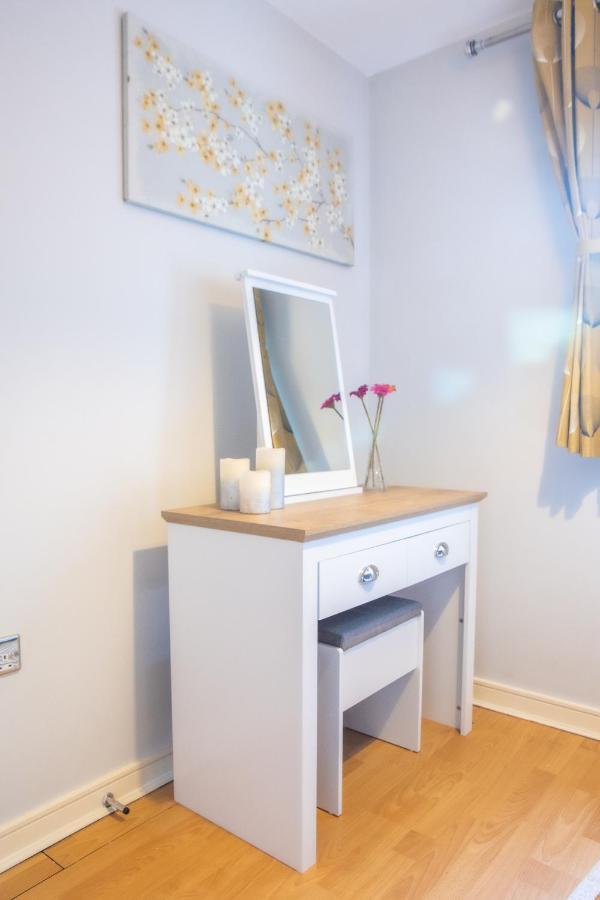 Newly Furnished Appartment Near Train Station Wolverhampton Eksteriør bilde